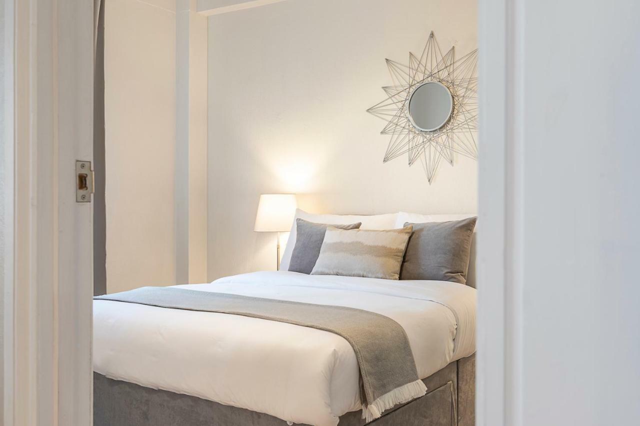 Grand Swiss Cottage Apartment ลอนดอน ภายนอก รูปภาพ