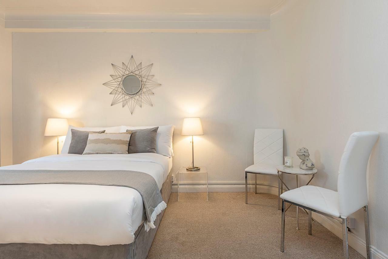 Grand Swiss Cottage Apartment ลอนดอน ภายนอก รูปภาพ