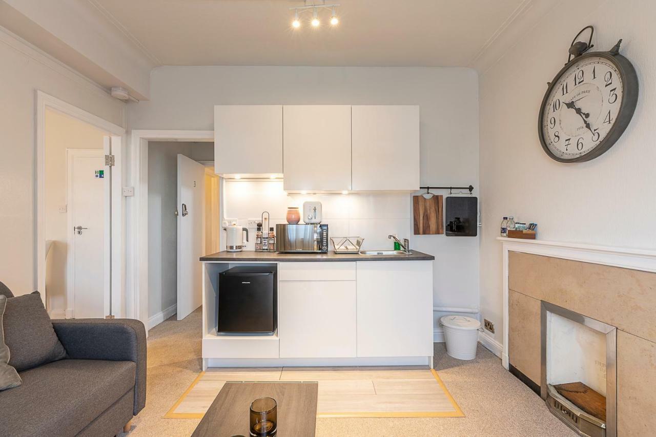 Grand Swiss Cottage Apartment ลอนดอน ภายนอก รูปภาพ